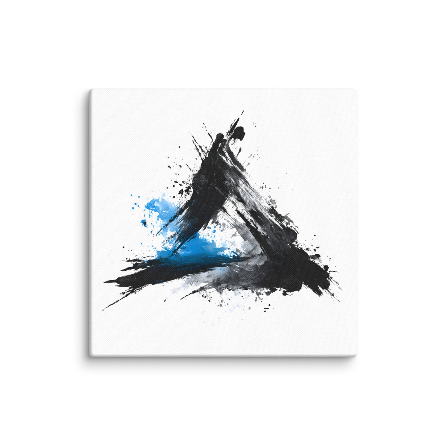 Wandbild Blue Triangle No. 01 aus der Kollektion Chaos & Order im Format 12x12 Zoll mit blauem Dreieck, schwarzer Pinselkomposition und abstrakter Tusche-Komposition